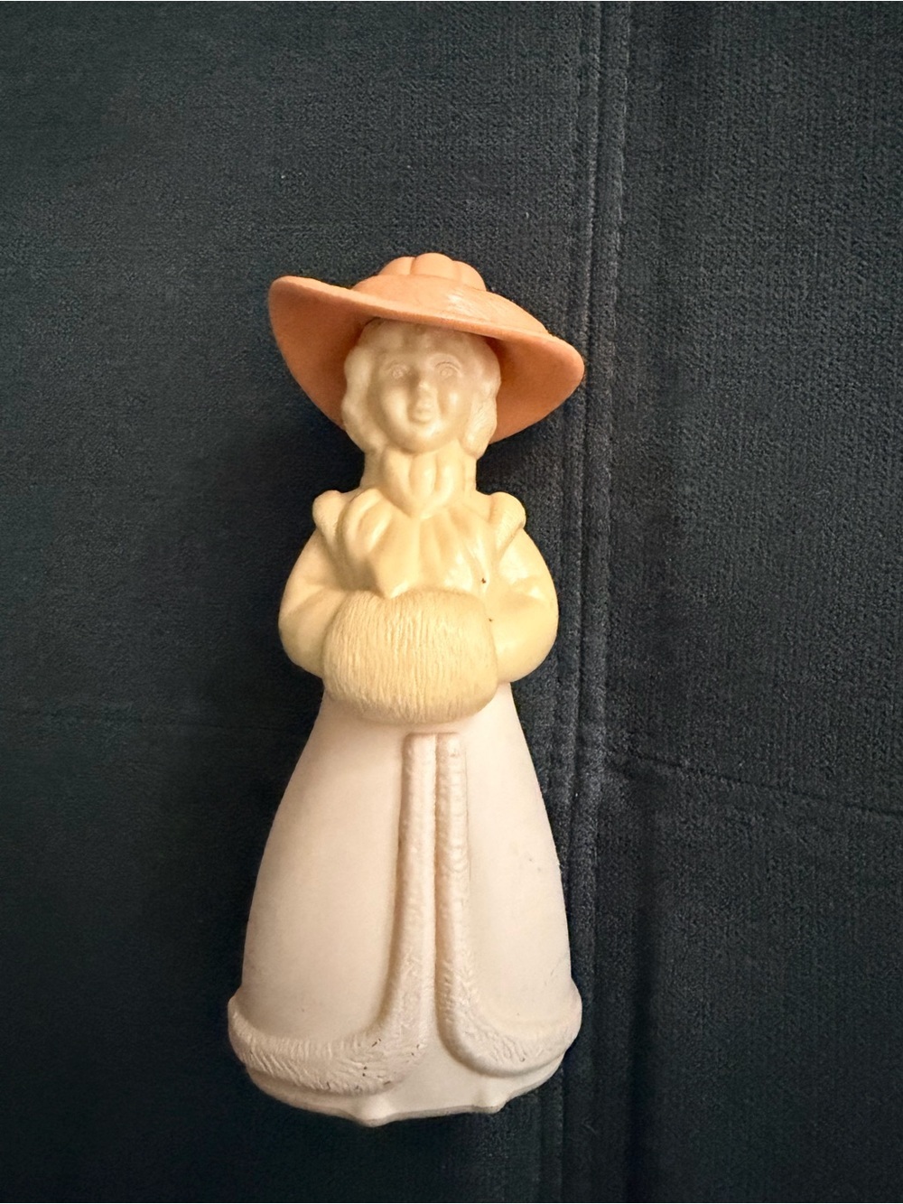 Avon Cream and Tan Lady Figurine with Tan Hat - Home Accent